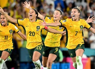 호주 마틸다스 팬들, 사기꾼 주의 Scammers are looking to take advantage of Australia's success at the World Cup. (Photo by Bradley Kanaris Getty Images)