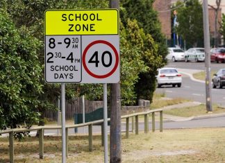 스쿨존 과속단속건수 1위 노던비치 – NSW 6년간 2억불 벌금징수 Sydney drivers have been put on notice as hundreds of thousands of children prepare to return to classrooms from Friday. File image. Credit TRACEY NEARMYAAPIMAGE