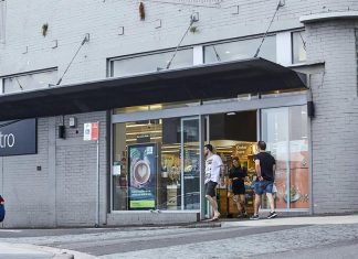 울워스, ‘메트로’ 확장 지속 Woolworths will continue its rollout of Metro stores across Sydney. (Natalie Boog)