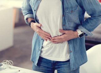 남은 파스타 섭취로 학생 사망 A 20-year-old student died in 2008 from eating leftover pasta that had been on his kitchen bench for five days. Picture iStock