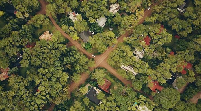 Land & House Package의 장단점 Juan Cruz Mountford_Unsplash