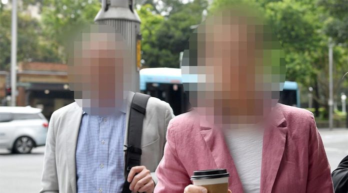 NSW 법정에서 재생된 양부모의 녹음에서 들리는 사라진 아이의 통곡 The former foster parents of William Tyrrell, who cannot be identified. (AAP)