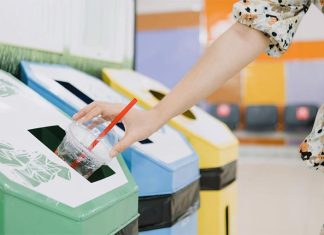 주정부 재활용 계획을 악용한 NSW 기업, 178,000달러 지불 명령 A New South Wales business has been ordered to pay hundreds of thousands in fines and legal costs after exploiting the state's Return and Earn recycling scheme. (Getty ImagesiStockphoto)