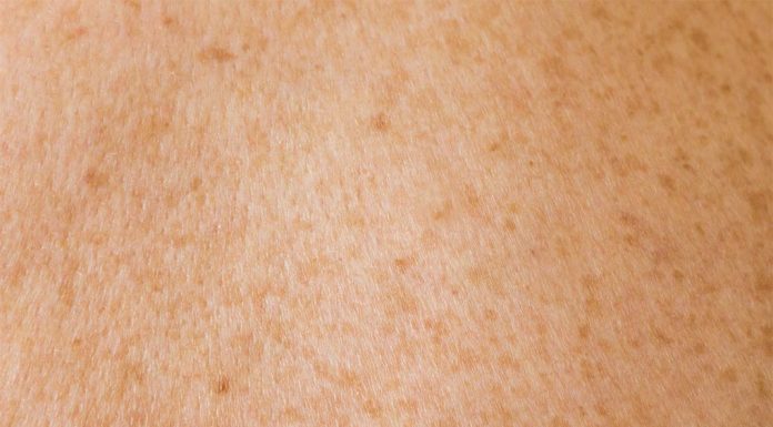 “그거 페인트인가요?” 집주인이 페인터의 생명을 구해 Olga Thelavart-olga_o_Unspalsh