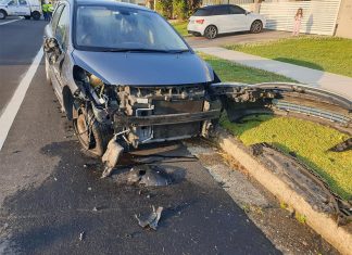시드니 십대 소년, 시속 110km로 달리다 주차된 차량 3대를 들이받아 The teenage L-Plater was arrested and charged with a string of offences. Photo Traffic and Highway Patrol Command- NSW Police Fore Facebook. (Supplied)