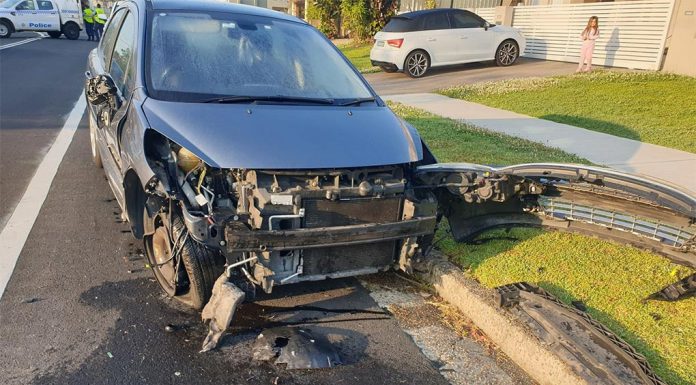 시드니 십대 소년, 시속 110km로 달리다 주차된 차량 3대를 들이받아 The teenage L-Plater was arrested and charged with a string of offences. Photo Traffic and Highway Patrol Command- NSW Police Fore Facebook. (Supplied)