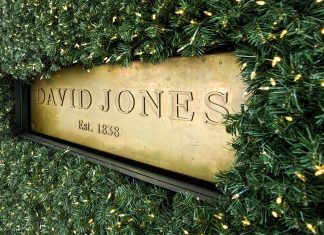 호주 근로자들, 못 받은 임금 5억 달러를 되찾다. These involved back payments of millions of dollars each from some of Australia's largest employers including Suncorp, Australian Unity, David Jones. (Peter Rae)