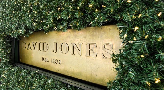 호주 근로자들, 못 받은 임금 5억 달러를 되찾다. These involved back payments of millions of dollars each from some of Australia's largest employers including Suncorp, Australian Unity, David Jones. (Peter Rae)