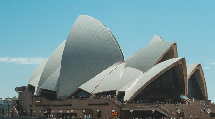 친팔레스타인 시드니 시위에서 폭행 사건 발생, 수배 중 andreas rasmussen_unsplash