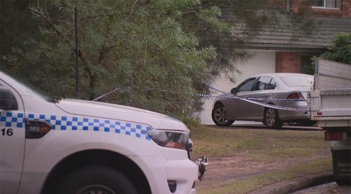 시드니 리드컴, 틱톡 인플루언서가 납치당해 A man has been found with serious facial injuries following an alleged kidnapping in Sydney's south-west. (Nine)