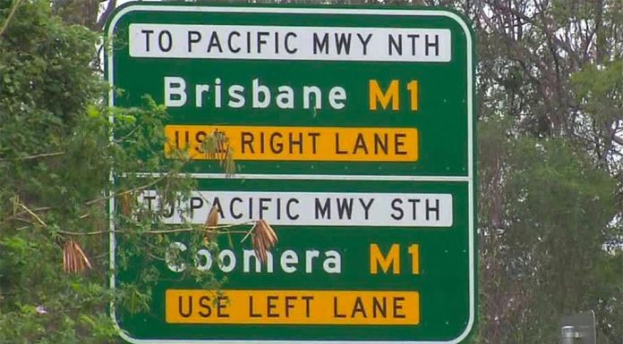 NSW 공짜 히치하이커, 논스탑으로 퀸즐랜드까지 끌려가 A man trying to hitch a ride home on the NSW mid-north coast ended up in Queensland, stowed away in the undercarriage of a truck.-9NEWS