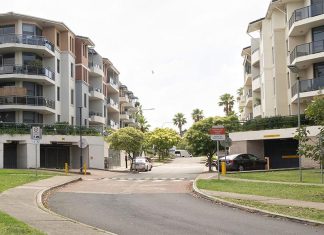 시드니 Chiswick, 한 남성이 애인을 살해한 혐의로 구금 Bechert Street in Chiswick, where Machado's body was found. (Nick Moir)