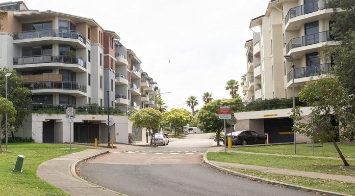 시드니 Chiswick, 한 남성이 애인을 살해한 혐의로 구금 Bechert Street in Chiswick, where Machado's body was found. (Nick Moir)