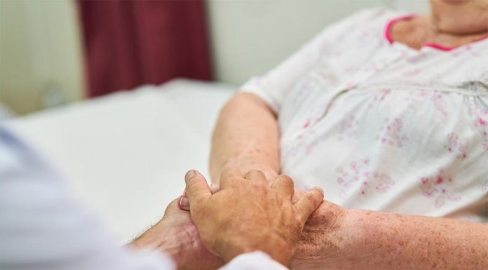 NSW ‘자원 조력사’ 28일 화요일 오전 6시 신청접수 개시 NSW is the last state in the country to introduce voluntary assisted dying laws.(ABC News)