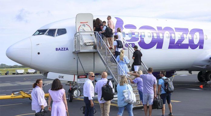 호주 저가 항공의 확장 The CEO of new Australian airline Bonza hopes their competitive prices will bring down flight prices (Supplied)