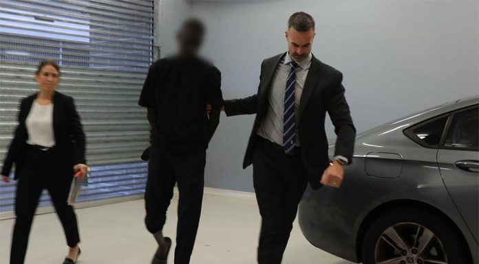 시드니 마약왕 살해사건 Two men were arrested on Monday over the alleged gangland killing of Alen Moradian. (NSW Police)