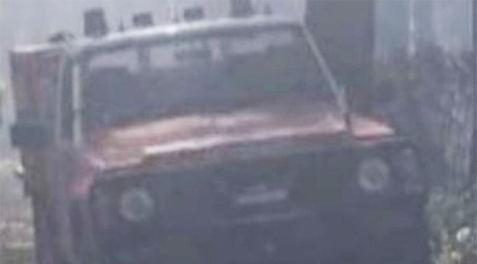 NSW 파 사우스 코스트의 잠긴 창고에서 소방차 도난당해 Police have released images of the stolen fire truck. (NSW Police)