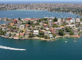 시드니 동부 도서관 해킹당해 Point Piper has some of Sydney's most expensive real estate. (Nine)