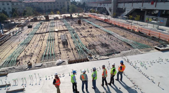 호주의 건설 노동자들, Z세대의 노동태도에 불만 SCOTT BLAKE _UNSPLASH