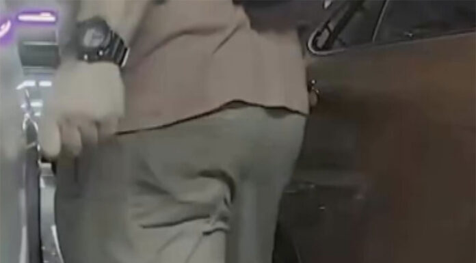 시드니 남성, 여러 차량에 열쇠로 1만 달러의 피해 입혀 A man has been charged with key-ing multiple cars in Sydney. (9News)