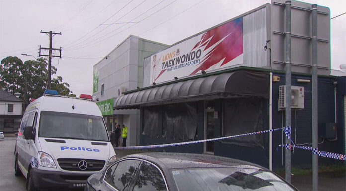 시드니 버큼힐, 한인가족 3명 사망, 교민 사회 충격 Min Cho and the boy are believed to have been killed inside a Parramatta martial arts studio. (Nine)