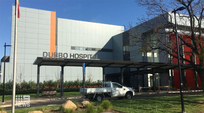 NSW 더보 병원, 원주민 남성을 사망 전까지 검사하지 않아 Ricky Hampson Jr went to Dubbo hospital on August 14, 2021. (9News)