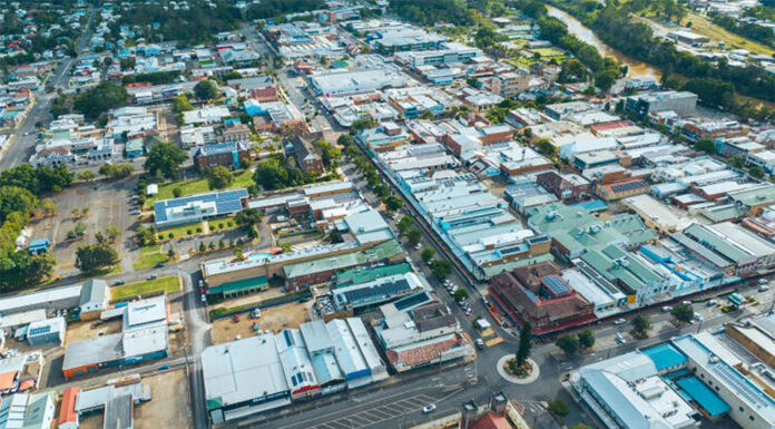 호주 대도시 부동산 가치, 지방에 비해 뒤처지는 이유 The northern NSW town of Lismore had one of the strongest property markets in regional Australia. (Angus Gray) (Nine)