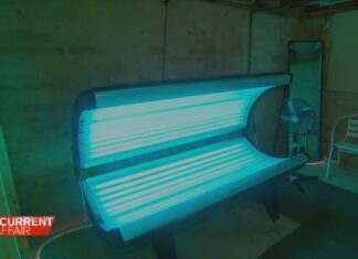 호주, 조사 결과 태닝기계 블랙 마켓 사업이 호황 When confronted by A Current Affair, the woman initially claimed the sunbed was for 'personal use'. (Nine)