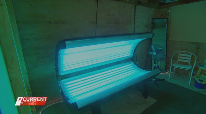 호주, 조사 결과 태닝기계 블랙 마켓 사업이 호황 When confronted by A Current Affair, the woman initially claimed the sunbed was for 'personal use'. (Nine)