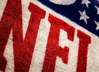 전 NFL 스타 조지 버지스, 성추행 혐의 부인 adrian curiel_unsplash