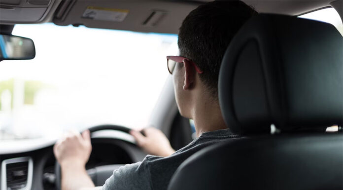 초보운전 교통사고 줄이는 방법은? art markiv_unsplash