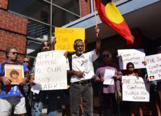 30년 전 NSW 소녀의 죽음에 대한 조사 시작 Mark Anthony Haines' family and friends have been working for an inquest for years. (Ella Smith)