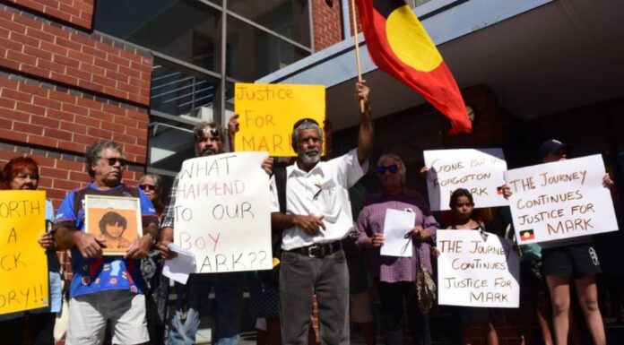 30년 전 NSW 소녀의 죽음에 대한 조사 시작 Mark Anthony Haines' family and friends have been working for an inquest for years. (Ella Smith)