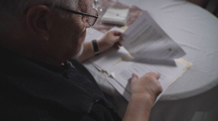 호주, 개인 의료보험료 인상에 따라 호주인들 생활비 지출 더 늘것 The cost of private health insurance will increase on April 1. (Nine)