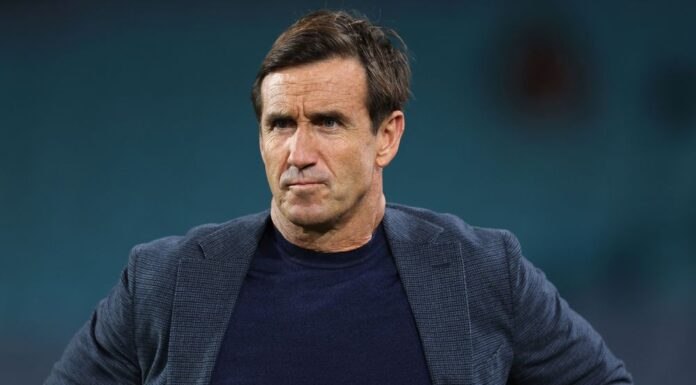 시드니 남성, 럭비 리그의 전설 앤드류 존스를 스토킹 해 Andrew Johns, the 49-year-old rugby league immortal, was allegedly stalked by a man around his neighbourhood of Bronte. (Photo by Matt King Getty Images)