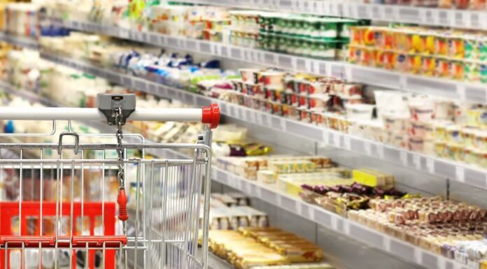 식료품 가격이 불공정하다고 생각하는 호주 가정이 더 많다는 연구 결과 발표 .New research has revealed the cost-of-living crisis remains top of mind. (Getty ImagesiStockphoto)