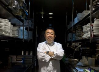 시드니 유명 레스토랑 테츠야(Tetsuya), 35년 만에 영업종료 Chef Tetsuya Wakuda has announced his famous Sydney restauruant Tetsuya's will close in July. (Jacky Ghossein) (Nine)