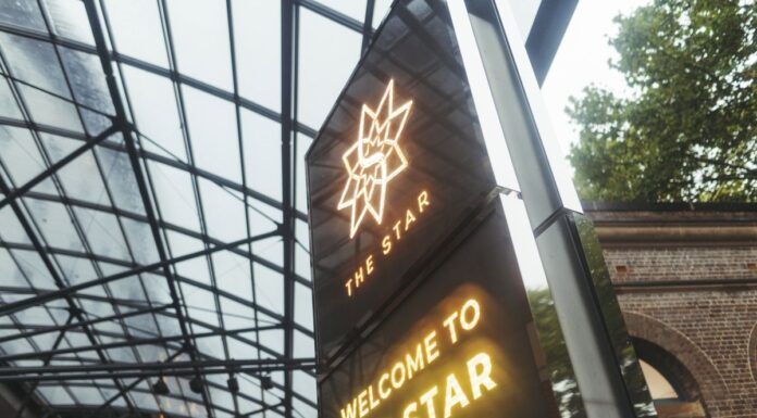 시드니 스타, 인수 입찰 ‘다수’ 받아 거래 중단 A number of companies are eyeing off a takeover of The Star. (Dion GeorgopoulosAFR)