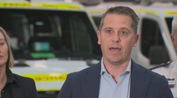 NSW 응급실의 긴박한 상황 완화를 위해 1,510만 달러 할당 예정 Minister for Health Ryan Park announced today the funding would be used to upgrade the ambulance patient allocation matrix system. (9News)