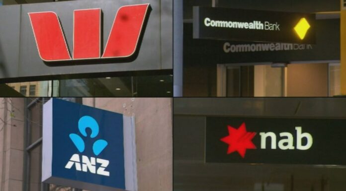 호주 은행, 금리 변동에 대해 고객에게 알림 서비스 제공 The government will also investigate the role of small and medium-sized banks in the economy, which have struggled to compete against the big four banks. (Nine)
