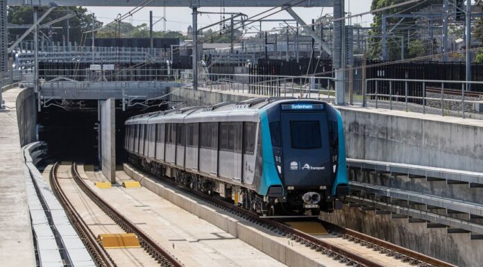 시드니 새 메트로 노선, 8월 개통을 앞두고 시범 운행 중 Testing is under way on the Sydney Metro city line. (NSW government)