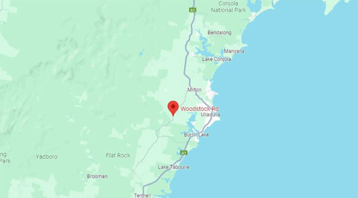 NSW 우드스톡(Woodstock) 10대 운전자, 도난 차량을 운전하다 사망 A teenage boy has died following a crash at the intersection of Woodstock Rd and Kyeena Dr in Woodstock on the NSW south coast_google maps