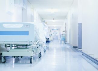 위장한 잠복 경찰과 음란한 온라인 채팅시도한 NSW 간호사 체포 A nurse who said he was a sex addict has agreed to be deregistered after making inappropriate remarks. (Getty)