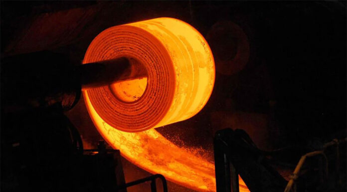 호주 주식 시장, 2주 만에 최고치 기록 Hot roll coils are forming at BlueScope’s Port Kembla steel plant. The company’s balance sheet is being hit hard by Australian power prices. Picture Supplied