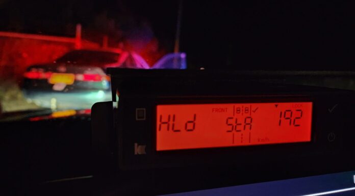 NSW, P-번호판 운전자 시속 192km로 주행하다 적발 An 18-year-old man was caught travelling at 192kmhr on the NSW Central Coast, police say. (NSW Police)