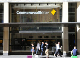 호주 대형은행, RBA 금리 발표 앞두고 정기예금 금리 인하 The Commonwealth Bank was the first of the big banks to cut term deposit rates. Picture NCA Newswire Gaye Gerard