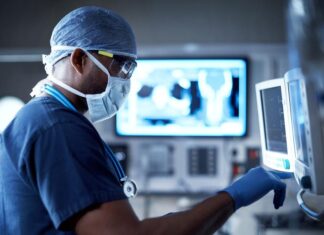 호주인, 불법 약물 사용이 세 배 급증 People who end up with an opioid addiction regularly take their first prescribed opioid after surgery. Picture iStock