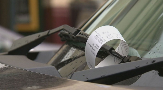 NSW 정부, 전역의 시의회에 티켓없는 주차 과태료 부과 금지 The NSW Government is banning ticketless parking fines. (Nine)