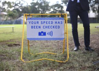 NSW 고속도로에서 구간 단속 카메라 시범 운영 Average speed cameras will be trialled for light vehicles in NSW. (James Alcock SMH)