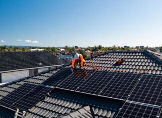 NSW, 에너지 효율을 높이기 위해 2억 9천만 달러 규모의 주택 및 기업 지원 프로그램 시행 State governments have a host of schemes in place to rebate solar panels and batteries. Picture Supplied